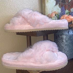 woman’s soft plush fluffy lightweight spa cloud house slippers size 10